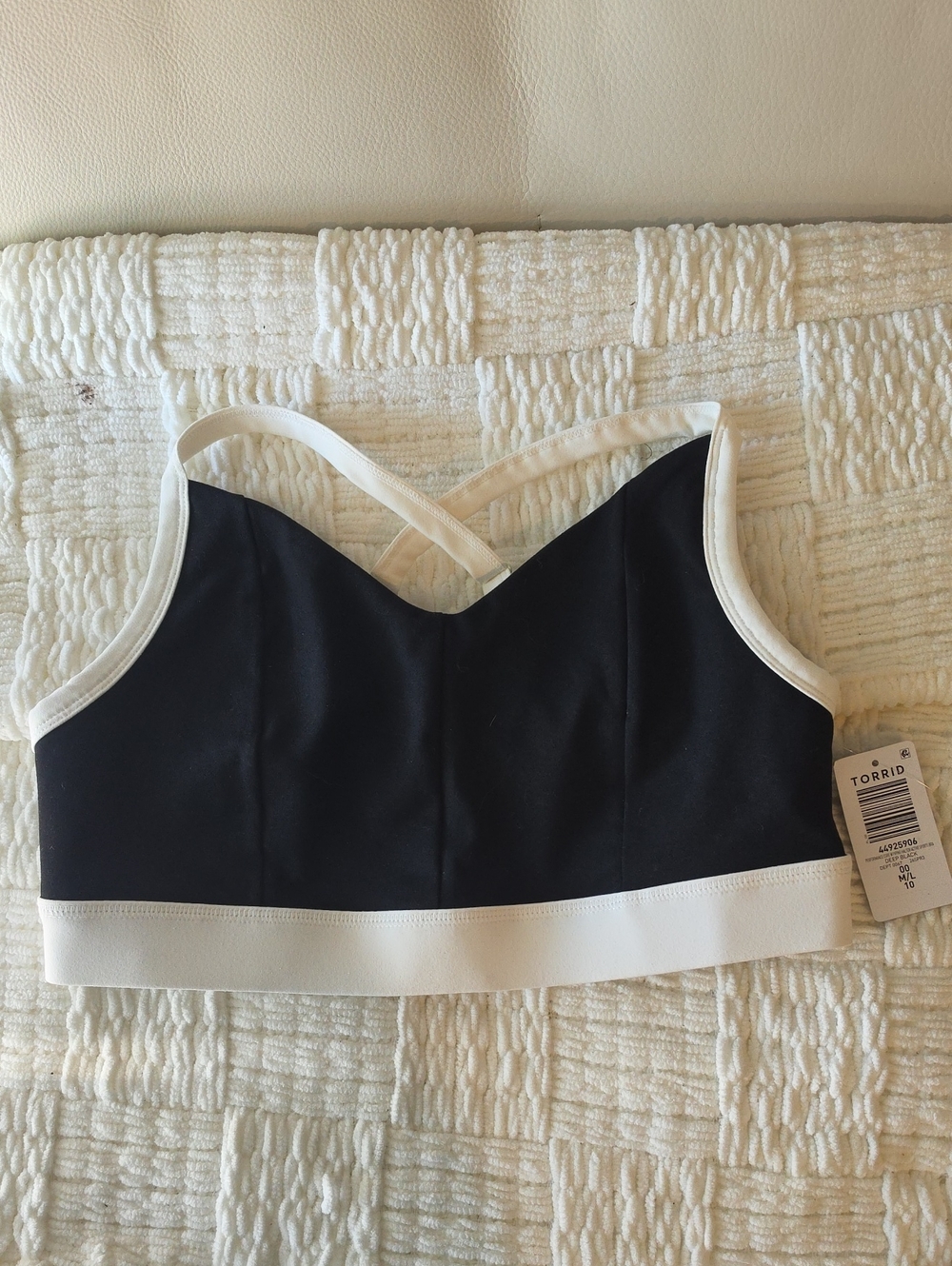 Torrid Black & White Crossback Cropped Tank Top